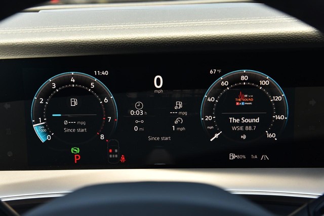 Volkswagen Tiguan Vehicle Image 12