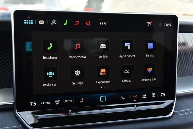 Volkswagen Tiguan Vehicle Image 15