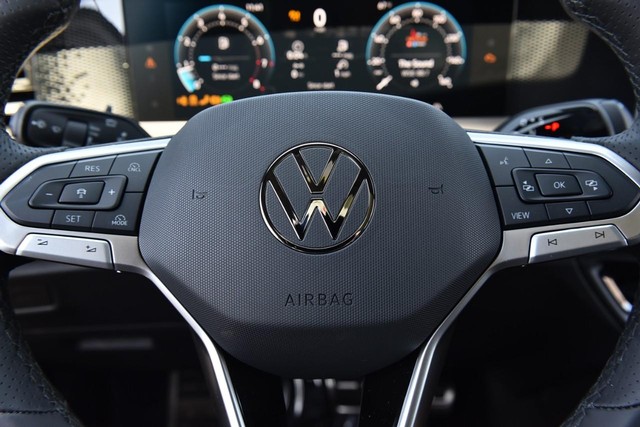 Volkswagen Tiguan Vehicle Image 18
