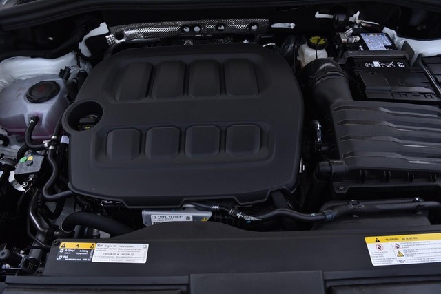 Volkswagen Tiguan Vehicle Image 27