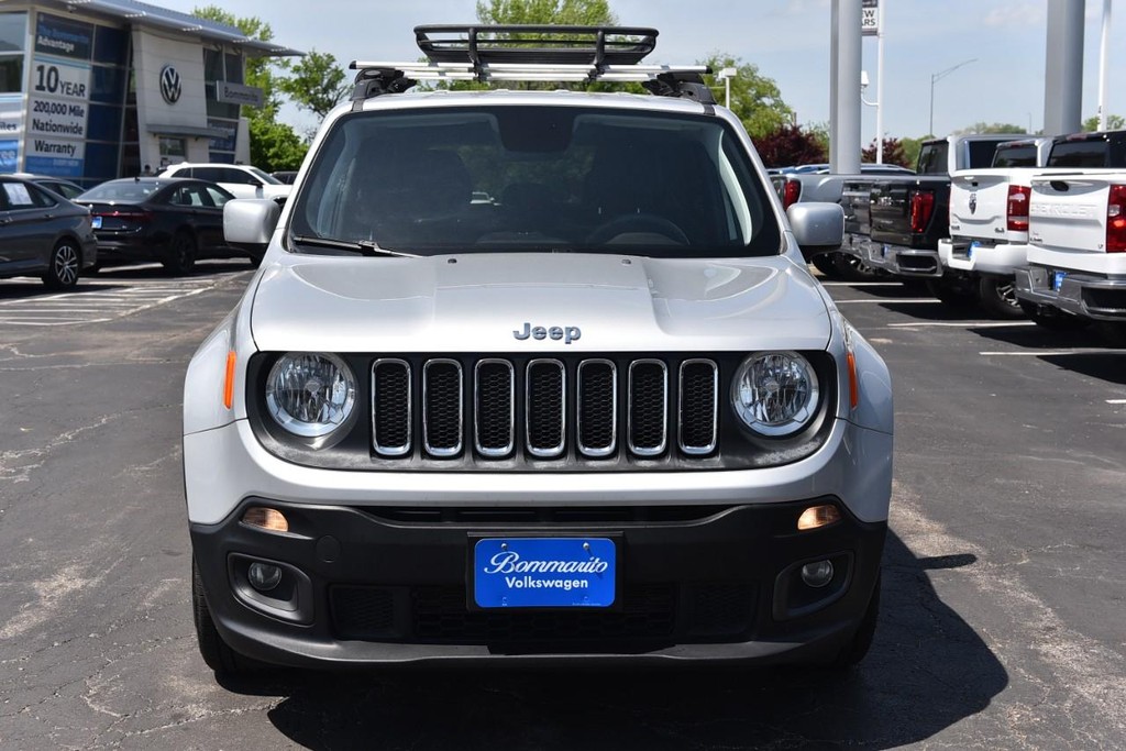 Jeep Renegade Vehicle Full-screen Gallery Image 4