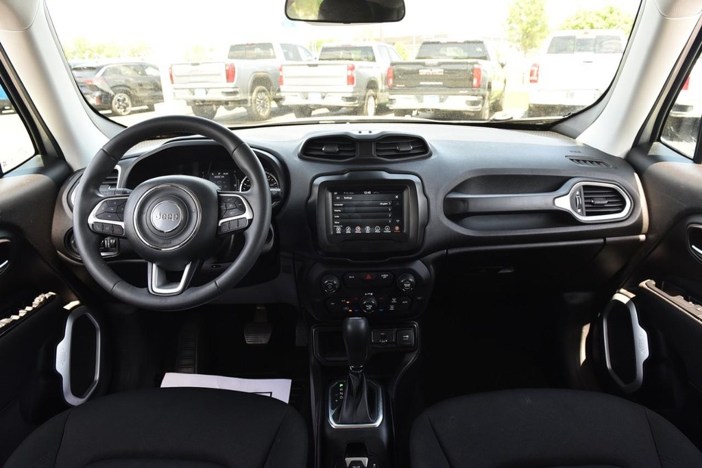 Jeep Renegade Vehicle Full-screen Gallery Image 7
