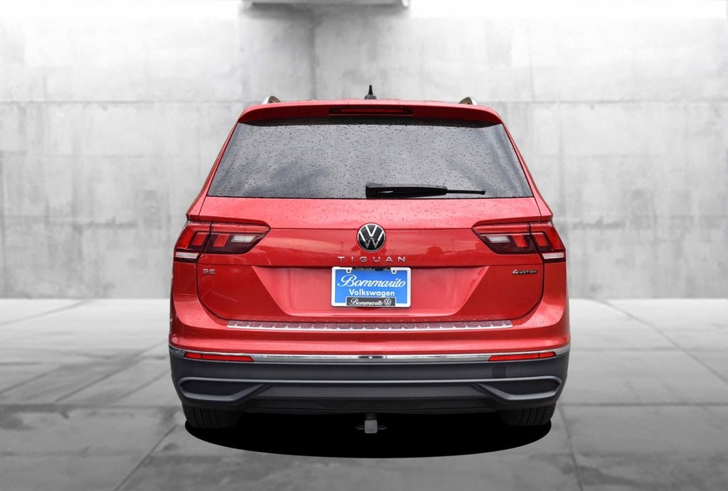 Volkswagen Tiguan Vehicle Full-screen Gallery Image 6