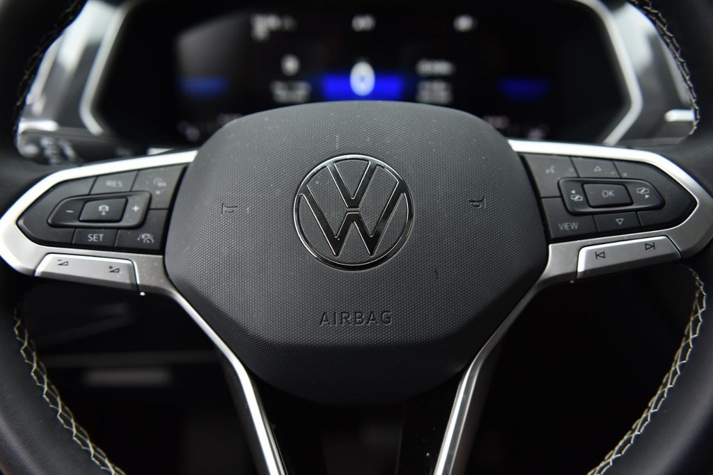 Volkswagen Tiguan Vehicle Full-screen Gallery Image 19