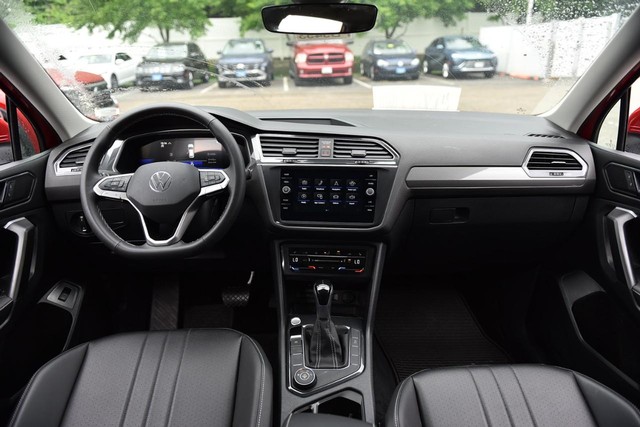 Volkswagen Tiguan Vehicle Image 07