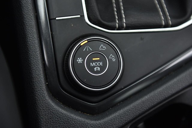 Volkswagen Tiguan Vehicle Image 18