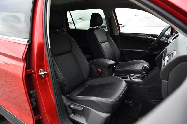 Volkswagen Tiguan Vehicle Image 21