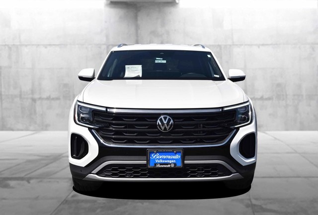 Volkswagen Atlas Cross Sport Vehicle Image 04