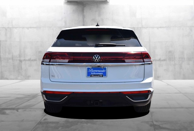 Volkswagen Atlas Cross Sport Vehicle Image 06