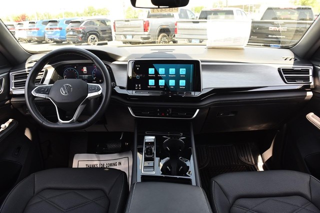 Volkswagen Atlas Cross Sport Vehicle Image 07