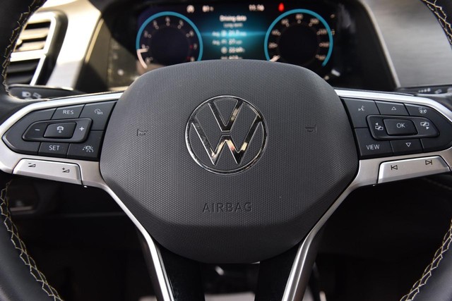 Volkswagen Atlas Cross Sport Vehicle Image 18