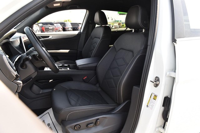 Volkswagen Atlas Cross Sport Vehicle Image 19