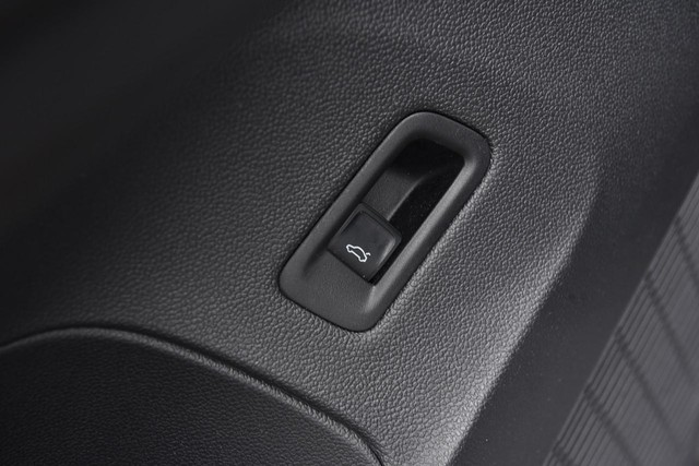 Volkswagen Atlas Vehicle Image 09
