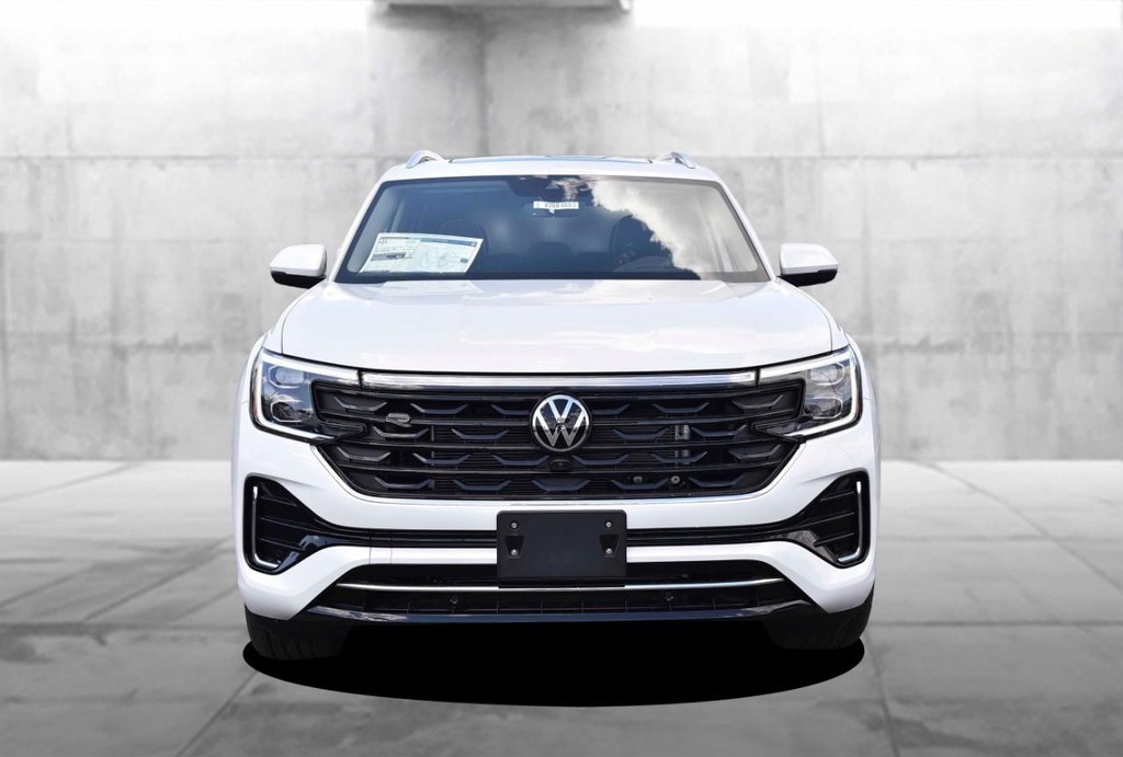 Volkswagen Atlas Vehicle Full-screen Gallery Image 4