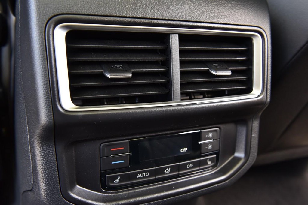 Volkswagen Atlas Vehicle Full-screen Gallery Image 23