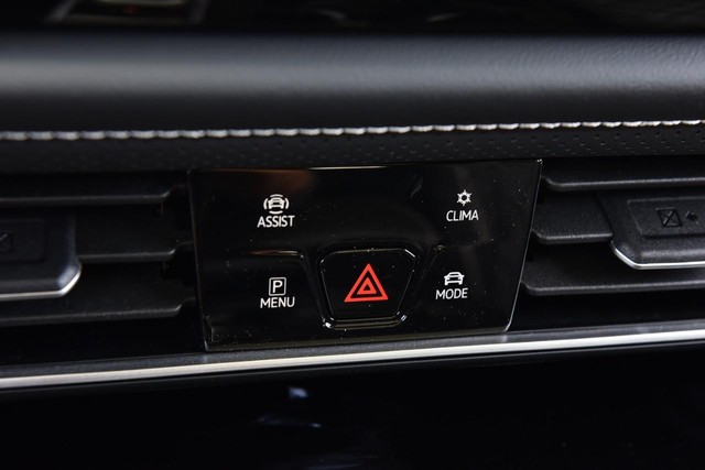 Volkswagen Atlas Vehicle Image 15