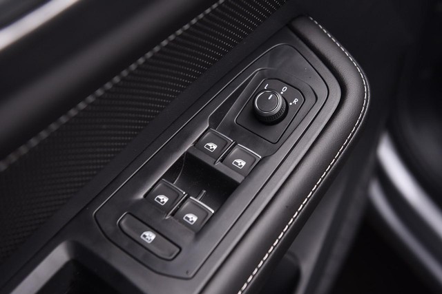 Volkswagen Atlas Cross Sport Vehicle Image 08