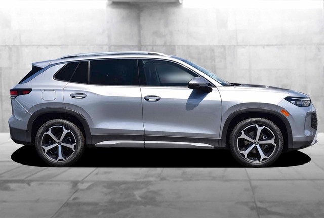 Volkswagen Tiguan Vehicle Image 05