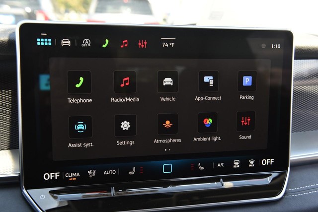 Volkswagen Tiguan Vehicle Image 15