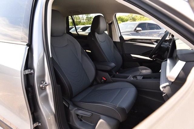 Volkswagen Tiguan Vehicle Image 20