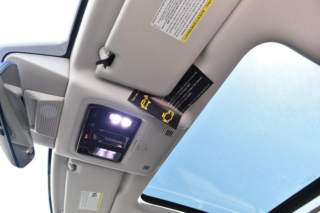 Volkswagen Tiguan Vehicle Full-screen Gallery Image 21