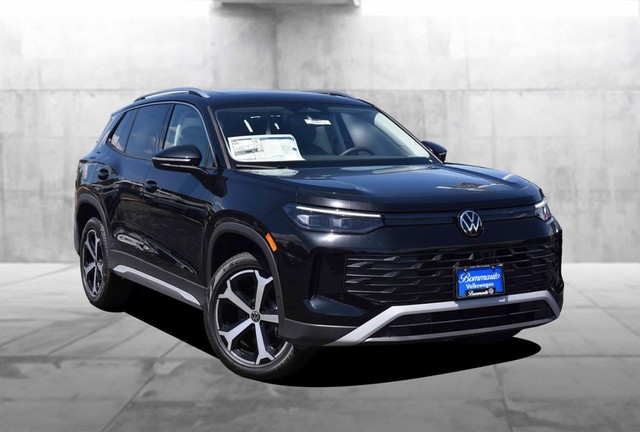 Volkswagen Tiguan Vehicle Image 02