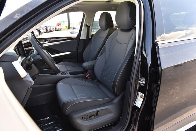 Volkswagen Tiguan Vehicle Image 19