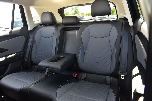 Volkswagen Tiguan Vehicle Image 22