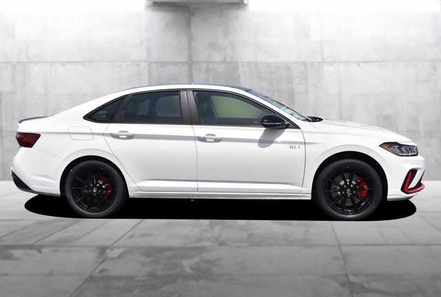 Volkswagen Jetta GLI Vehicle Image 05