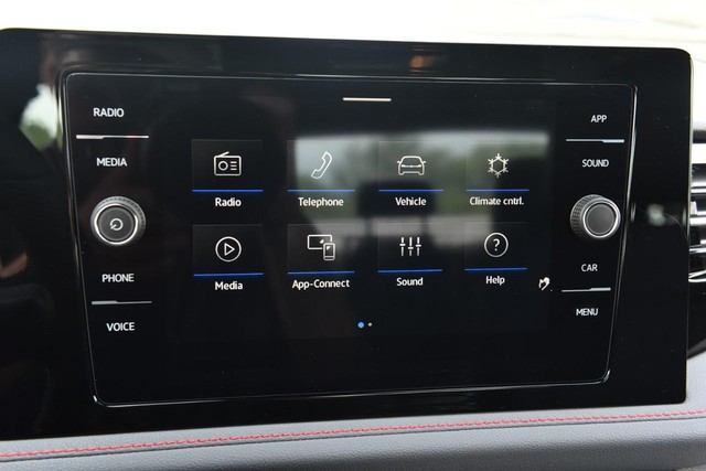 Volkswagen Jetta GLI Vehicle Image 14