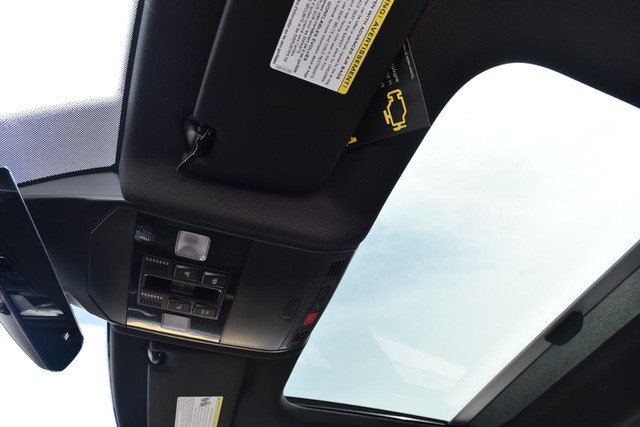 Volkswagen Jetta GLI Vehicle Image 22