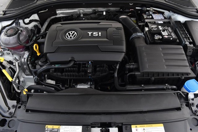 Volkswagen Jetta GLI Vehicle Image 25