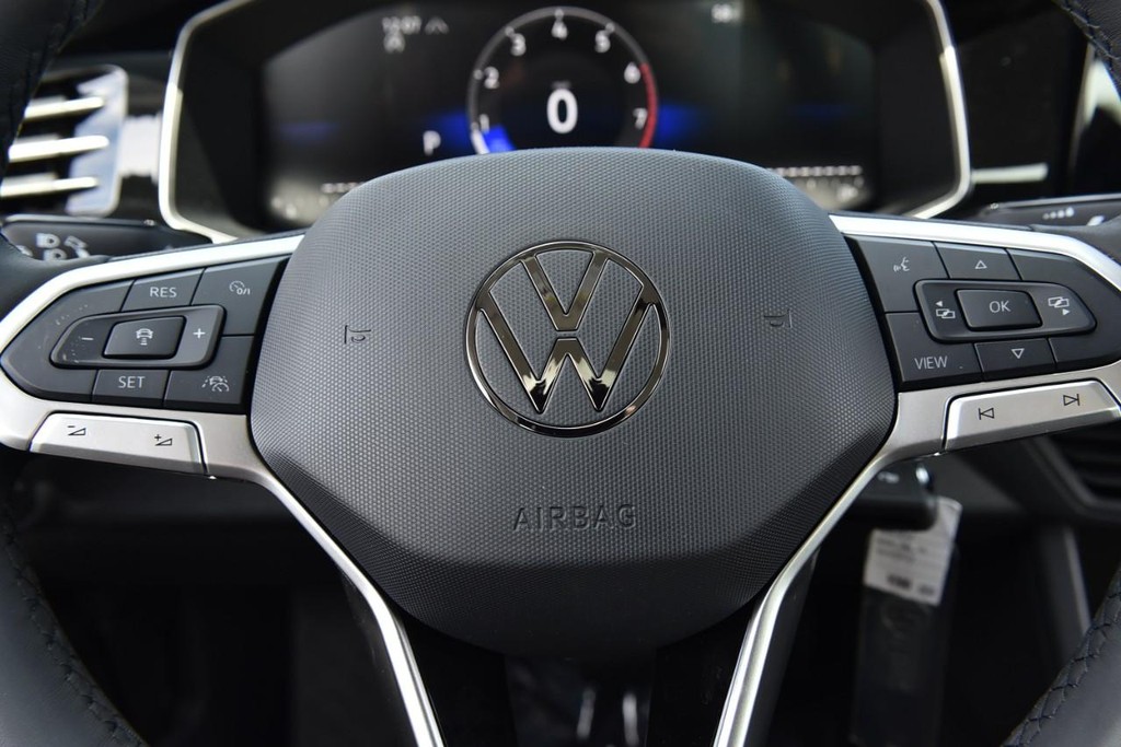 Volkswagen Jetta Vehicle Full-screen Gallery Image 18