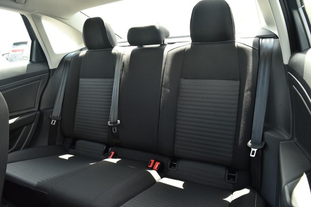 Volkswagen Jetta Vehicle Image 21