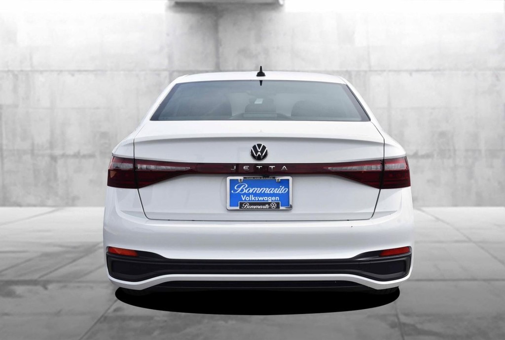 Volkswagen Jetta Vehicle Full-screen Gallery Image 6