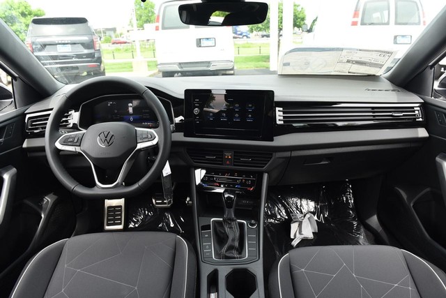 Volkswagen Jetta Vehicle Image 07