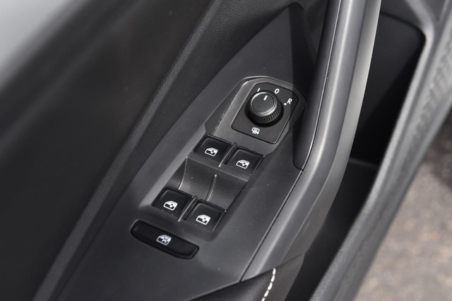 Volkswagen Jetta Vehicle Image 08
