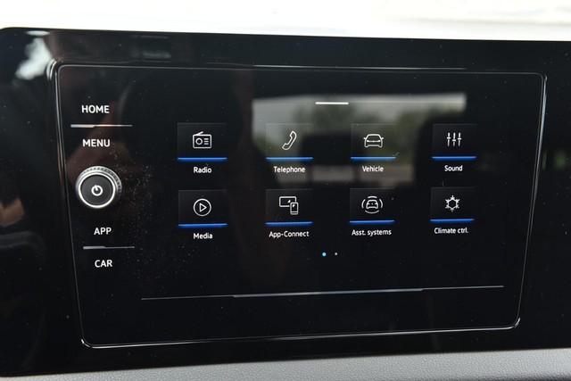 Volkswagen Jetta Vehicle Image 14