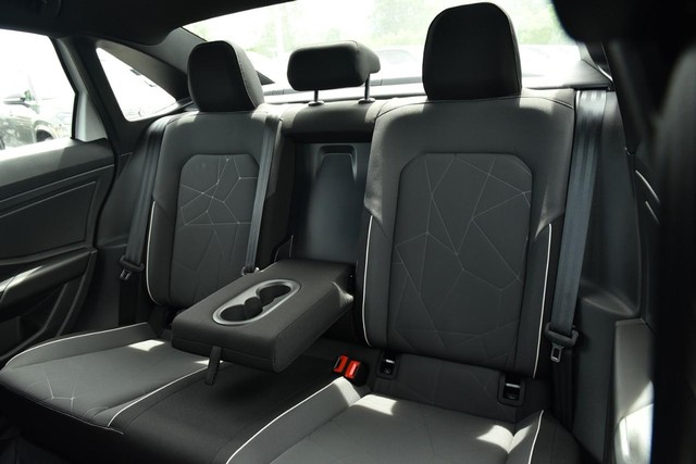 Volkswagen Jetta Vehicle Image 21