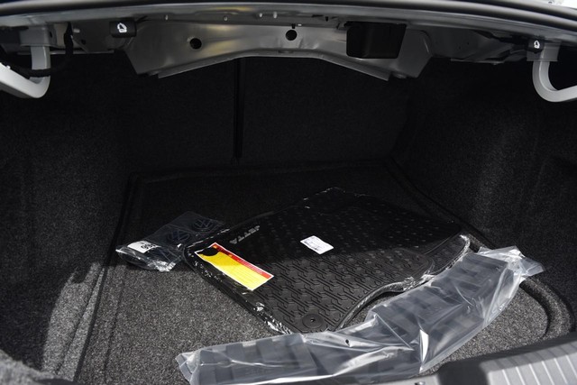 Volkswagen Jetta Vehicle Image 22