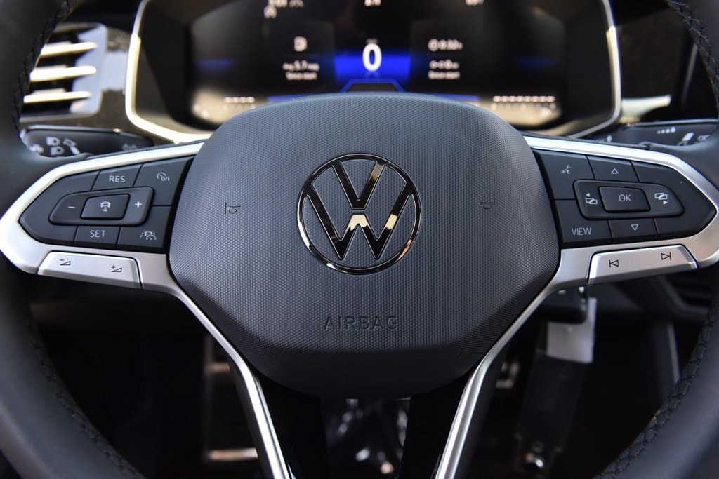 Volkswagen Jetta Vehicle Full-screen Gallery Image 18