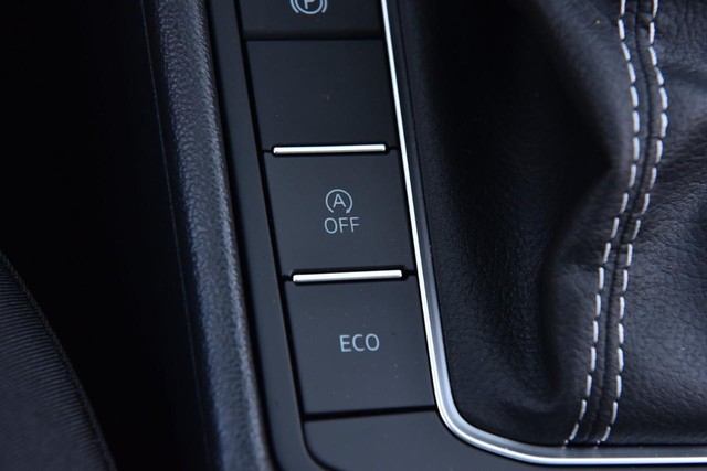 Volkswagen Jetta Vehicle Image 17