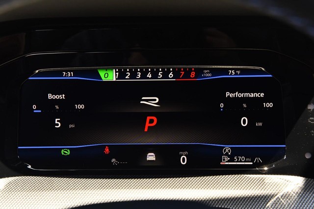 Volkswagen Golf R Vehicle Image 11