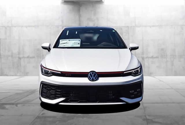 Volkswagen Golf GTI Vehicle Image 04