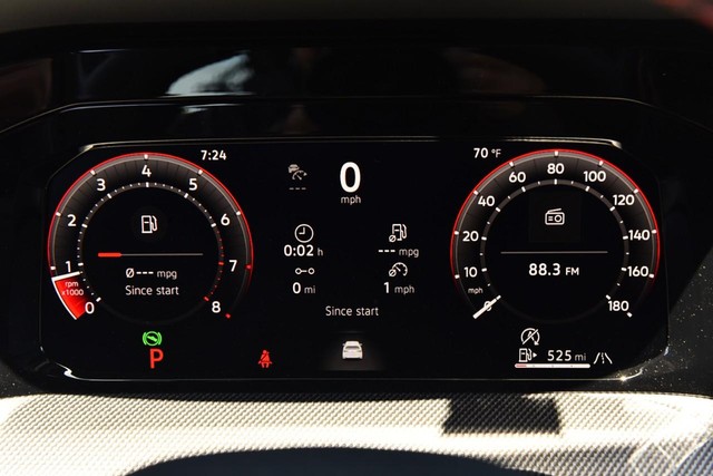 Volkswagen Golf GTI Vehicle Image 11