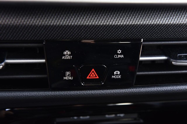Volkswagen Golf GTI Vehicle Image 15