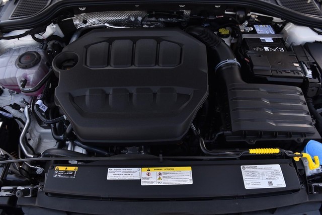 Volkswagen Golf GTI Vehicle Image 26