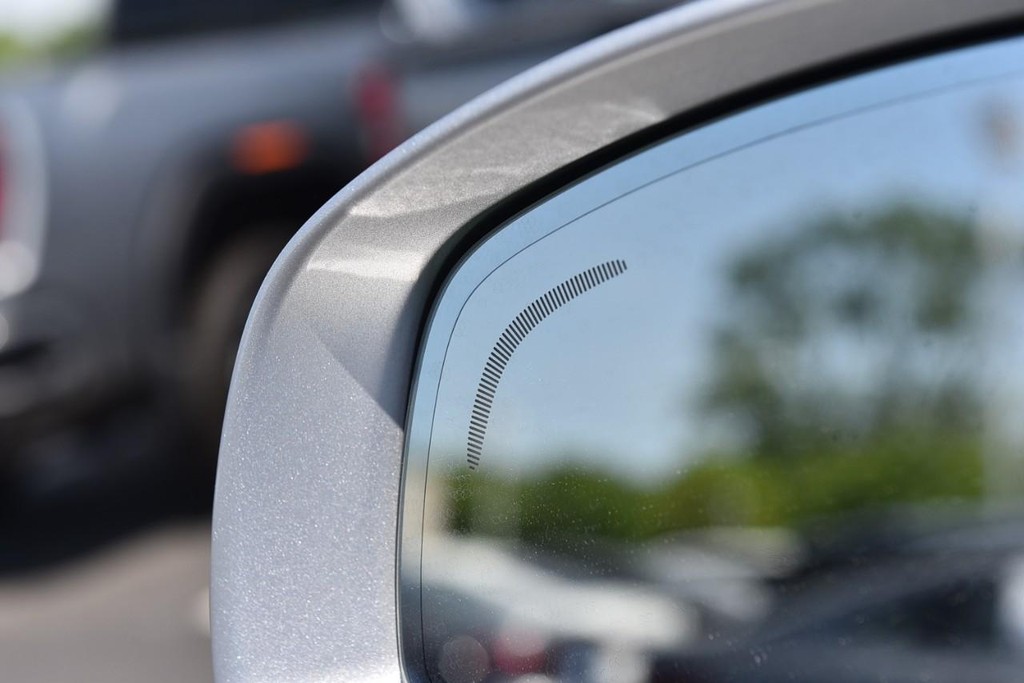 Volvo XC90 Vehicle Full-screen Gallery Image 10