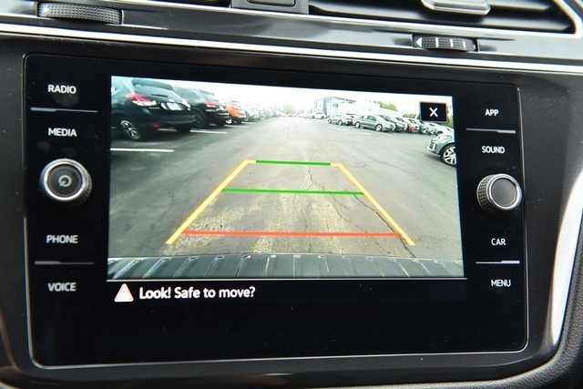 Volkswagen Tiguan Vehicle Image 13