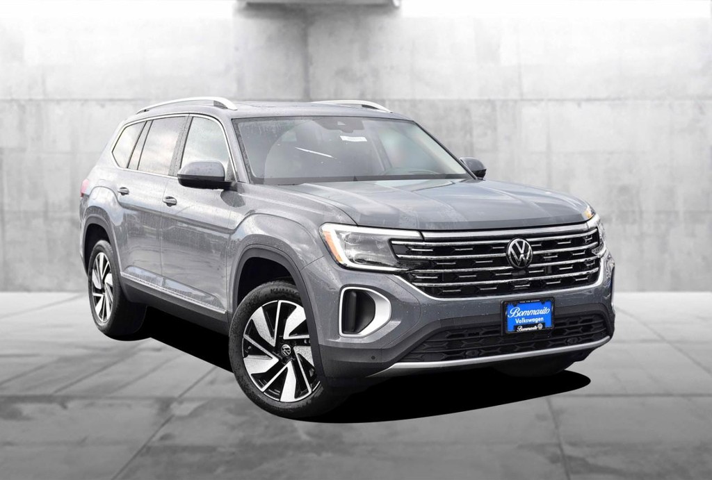 Volkswagen Atlas Vehicle Full-screen Gallery Image 2